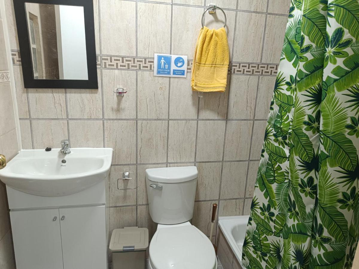 Hostal Ollague, Habitaciones Con Bano Privado カラマ 部屋 写真